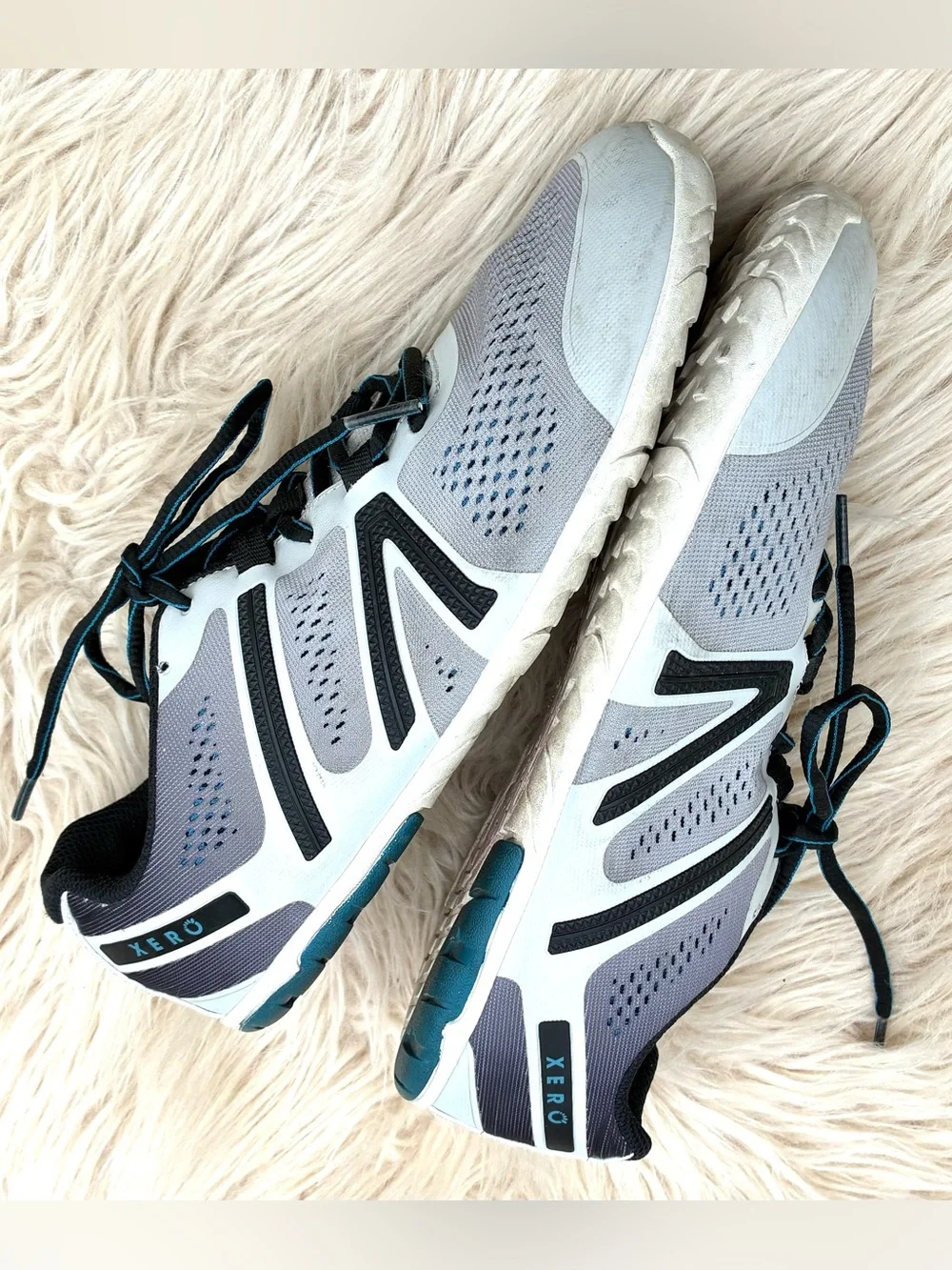 Xero Shoes Men’s HFS Barefoot Minimalist Sneakers Sz 10